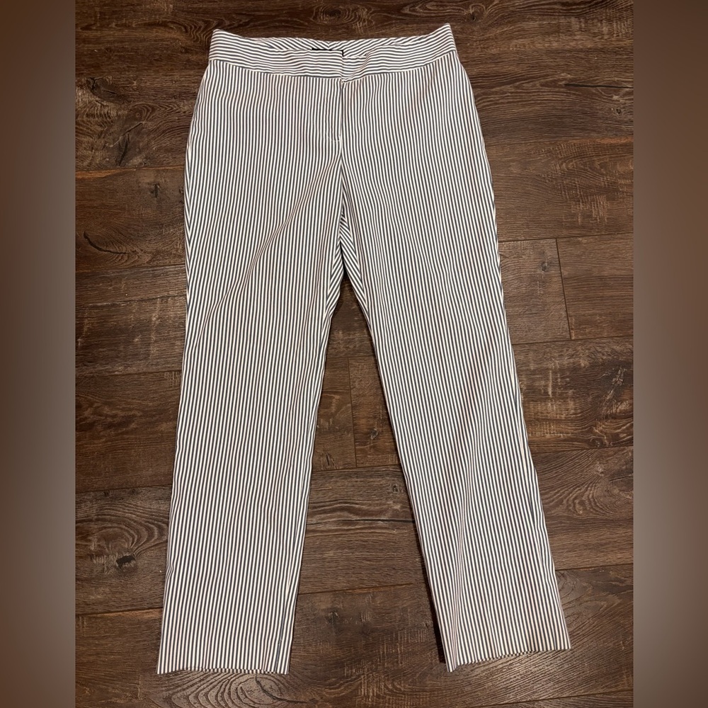 Nine West size 10 Slim Trouser Pant Pinstripe